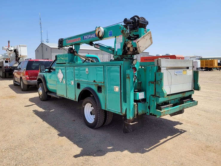 2015-ford-f550-image-10