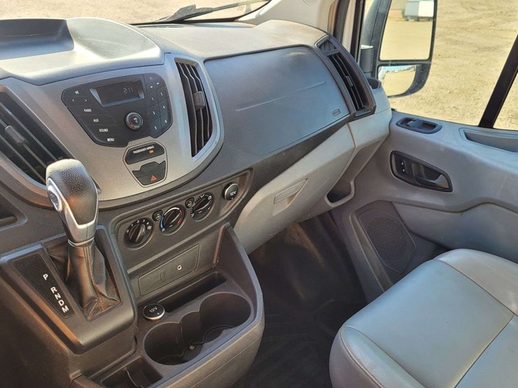 2015-ford-transit-image-20