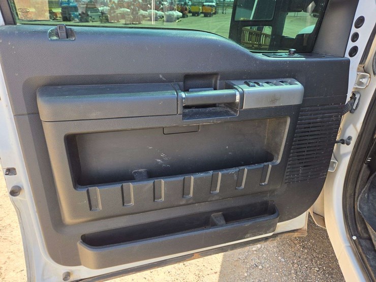 2013-ford-f350-image-14