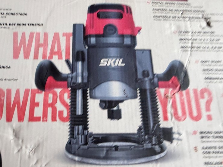 #2013-•-14-amp-skil-plunge-and-fixed-base-digital-corded-router-image-11
