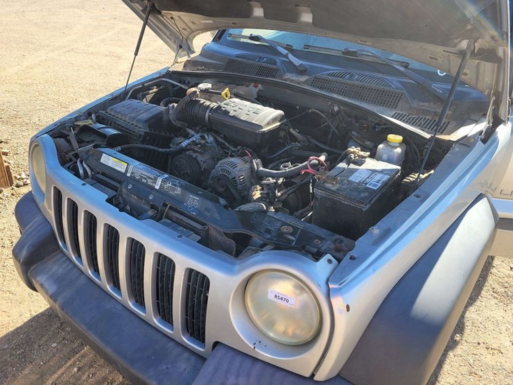 2003-jeep-liberty-sport-image-18