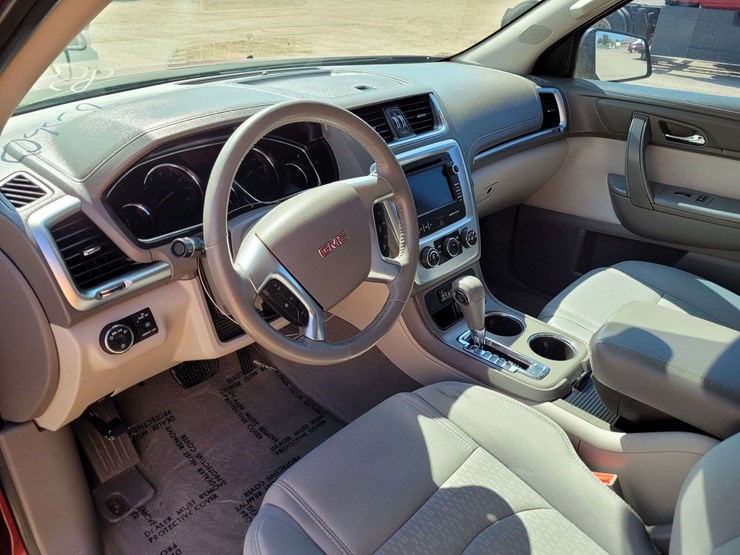 2016-gmc-acadia-image-13