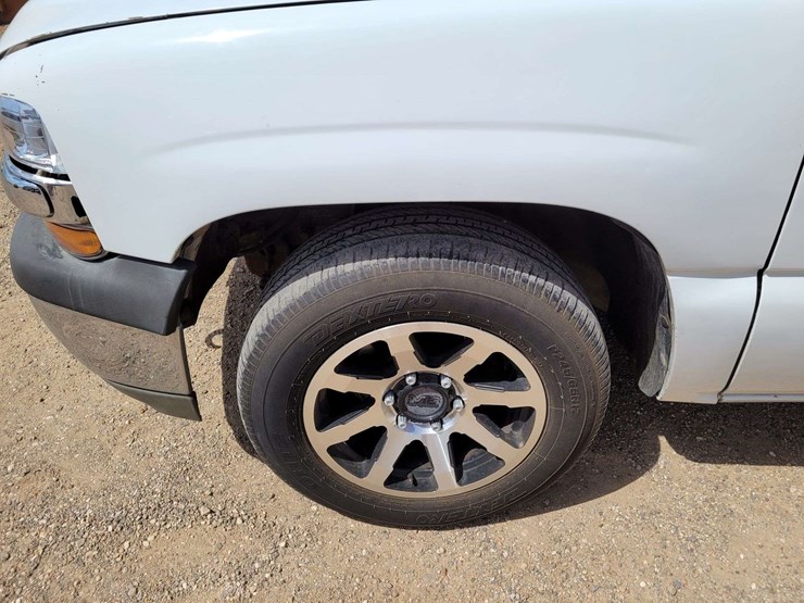 2000-chevrolet-silverado-1500-image-9