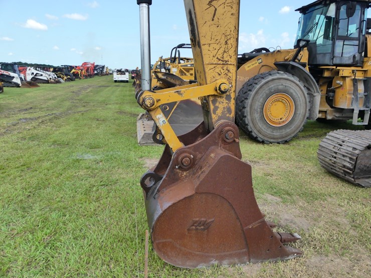 caterpillar-320el-image-9