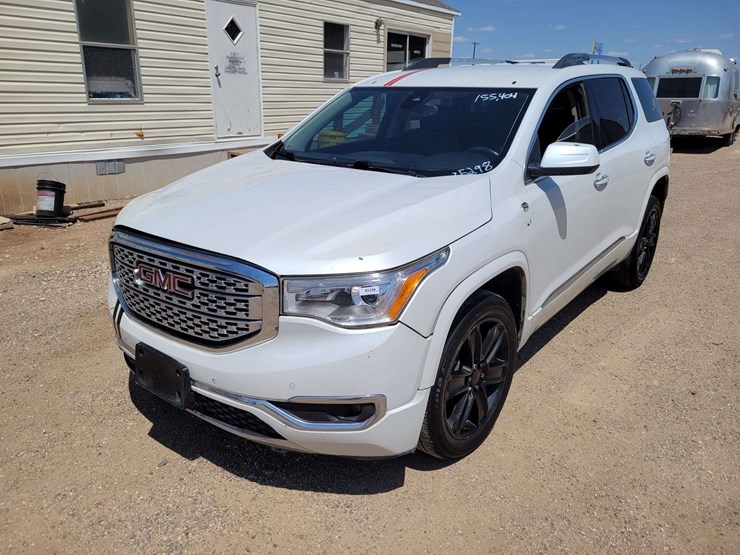 2018-gmc-acadia-denali-image-1