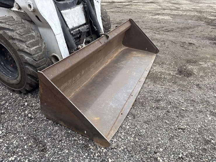 2012-bobcat-s750-image-8