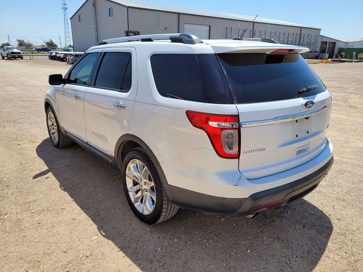 2012-ford-explorer-limited-image-8