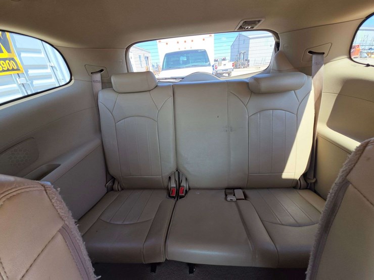2011-buick-enclave-cxl-image-13