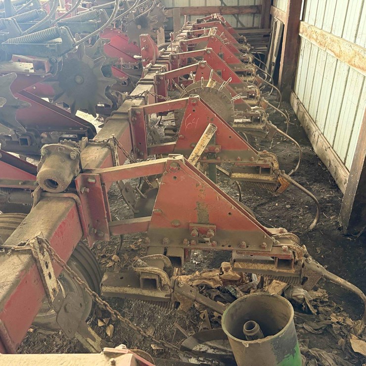Cultivator