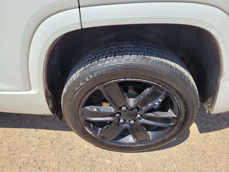 2018-gmc-acadia-denali-image-9