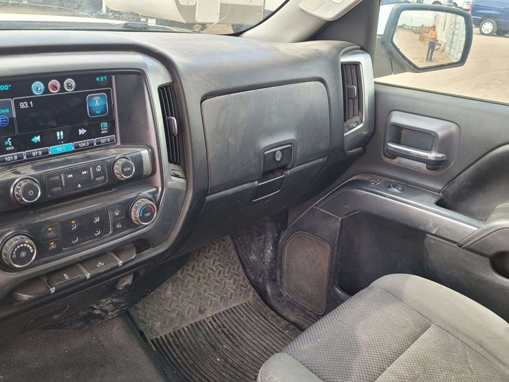2016-chevrolet-silverado-2500-lt-image-9