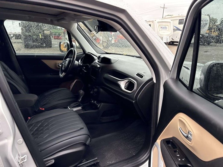 2018-jeep-renegade-image-13