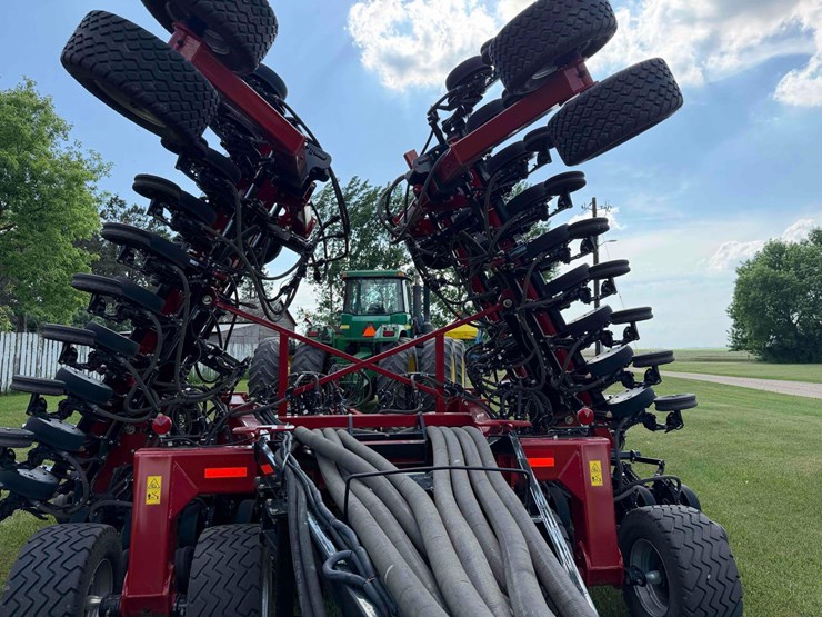case-ih-550-image-4