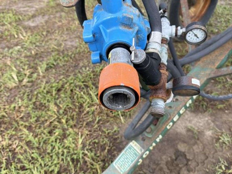 john-deere-200-image-2