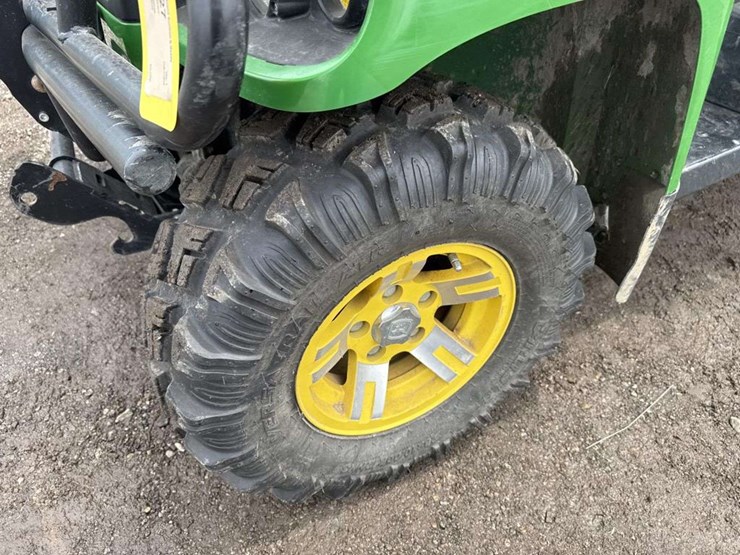 john-deere-gator-image-6