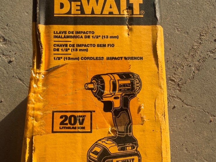 #2024-•-dewalt-1/2in-cordless-impact-wrench-image-13