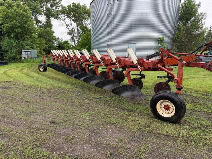 international-800-plow-image-7
