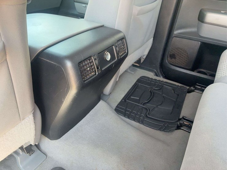 2010-toyota-tundra-image-22