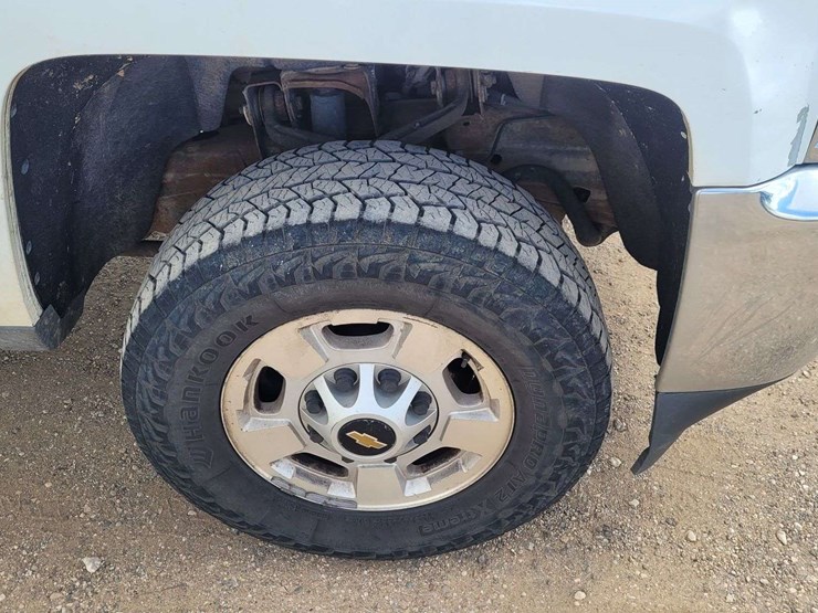 2016-chevrolet-silverado-2500-lt-image-1