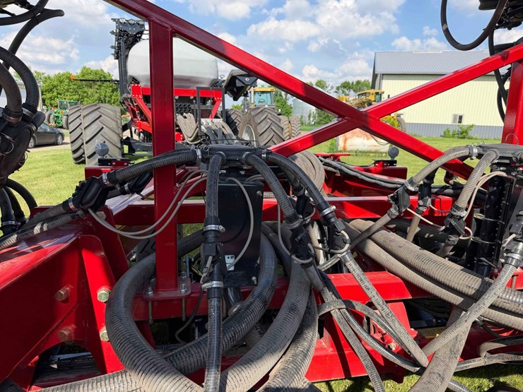 case-ih-550-image-12
