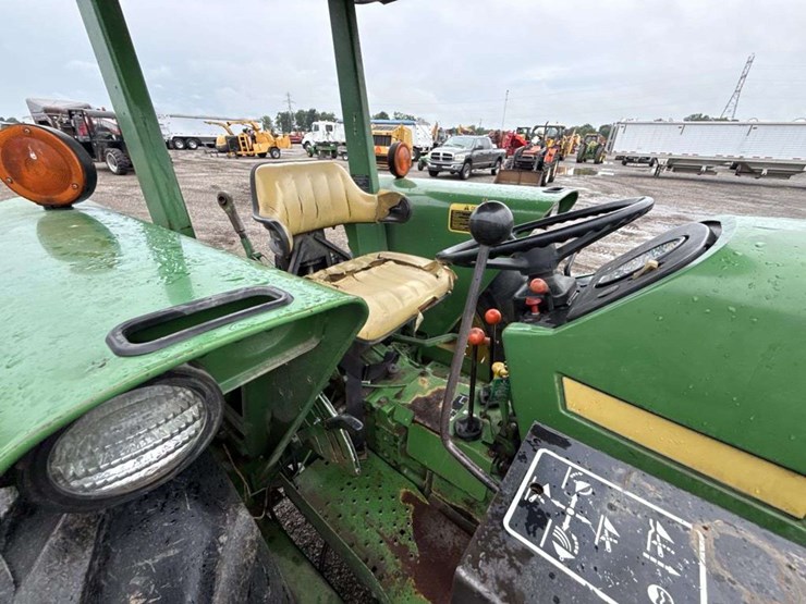 john-deere-2350-image-20