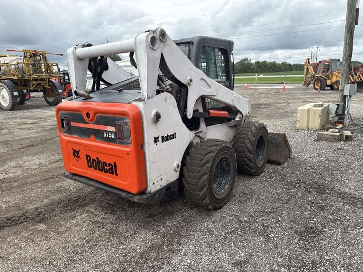 2012-bobcat-s750-image-2