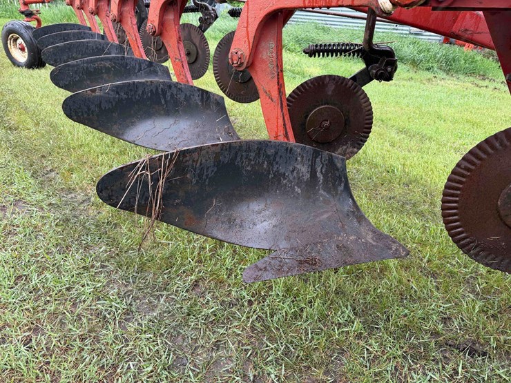 international-800-plow-image-14