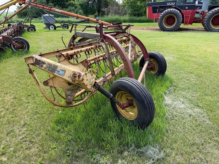 new-holland-rake-image-4