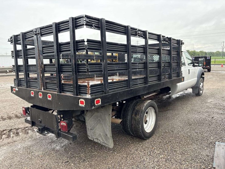 2014-ford-f550-xl-image-3