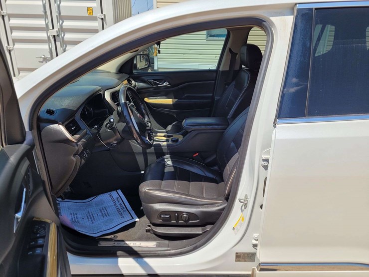 2018-gmc-acadia-denali-image-14