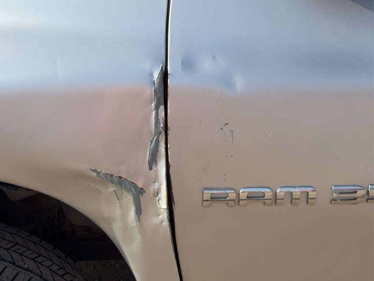 2004-dodge-ram-3500-image-17