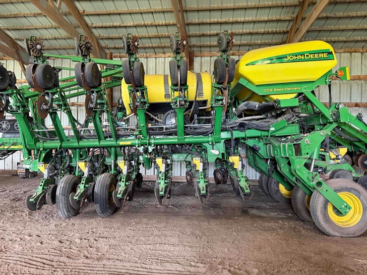 john-deere-1790-image-2