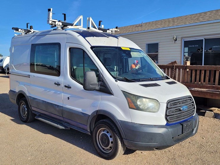 2015-ford-transit-image-2