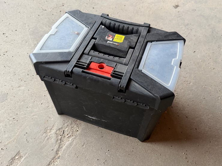 #2003-•-black-and-decker-tool-box-image-3