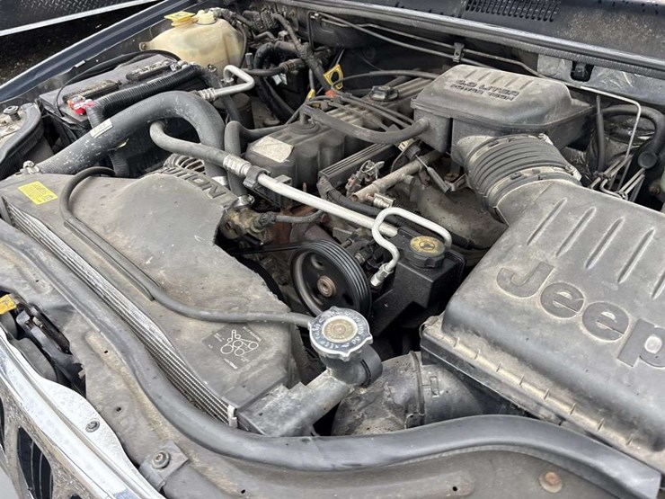 2000-jeep-grand-cherokee-laredo-image-18