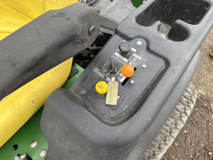 john-deere-425-image-9