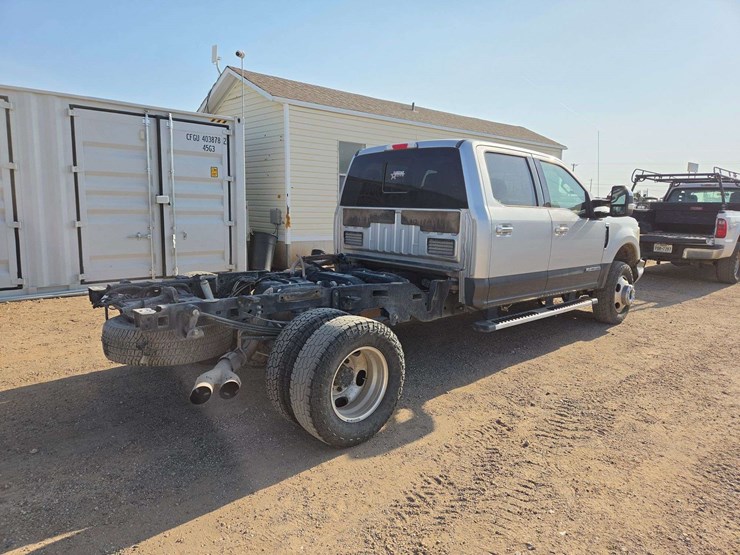 2017-ford-f350-image-3