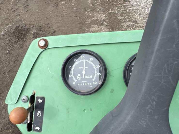 john-deere-1800-image-14