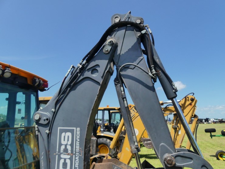 2020-deere-310sl-image-5