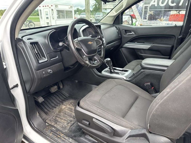 2020-chevrolet-colorado-image-9
