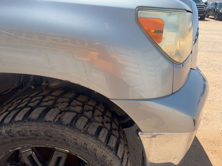 2010-toyota-tundra-image-13