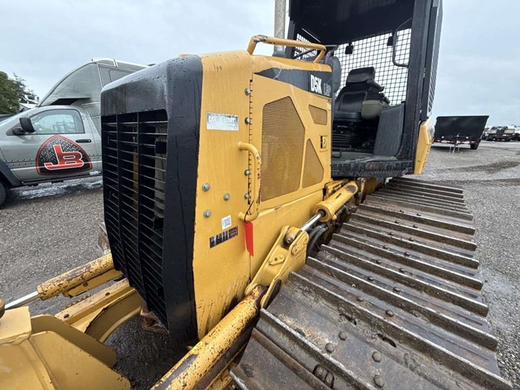 caterpillar-d5k-image-10