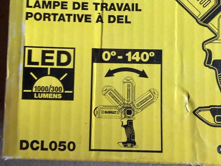 #2018-•-dewalt-20v-led-handheld-area-light-image-5