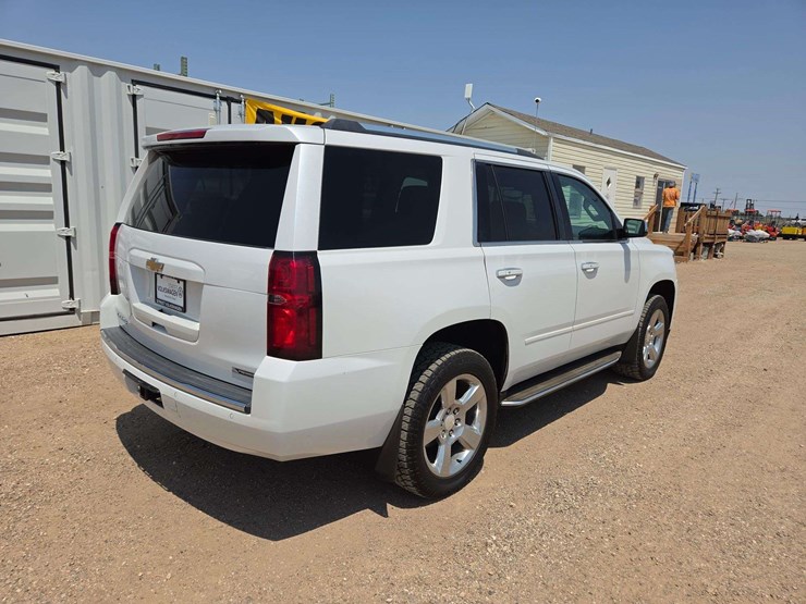 2018-chevrolet-tahoe-image-3