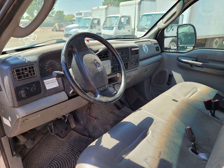 2003-ford-f450-image-18