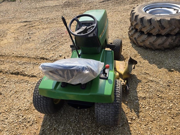 john-deere-180-image-3