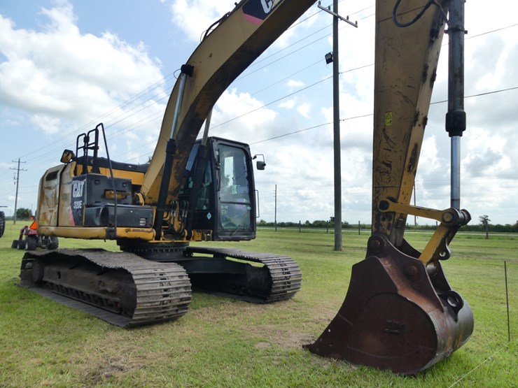 caterpillar-320el-image-2
