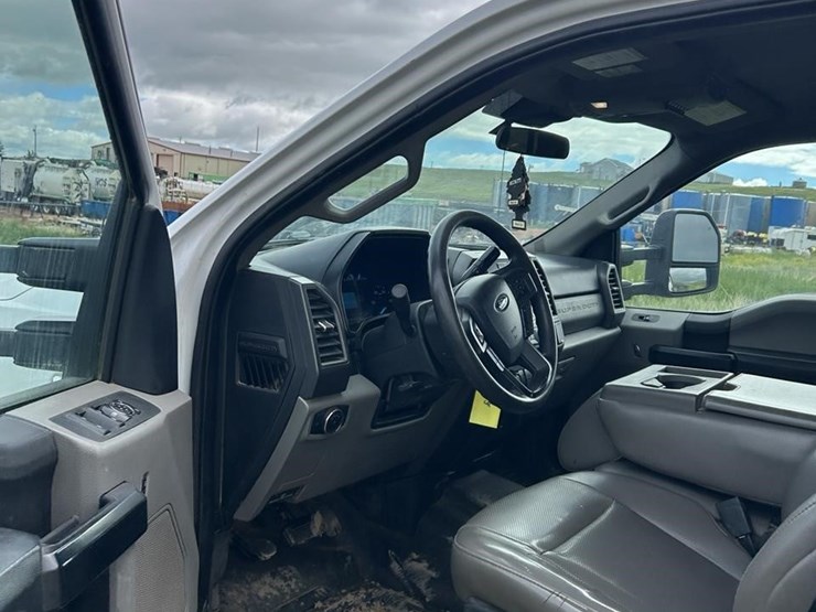 2020-ford-f450-xl-image-24