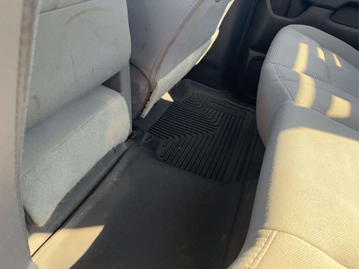 2017-chevrolet-silverado-2500-image-16