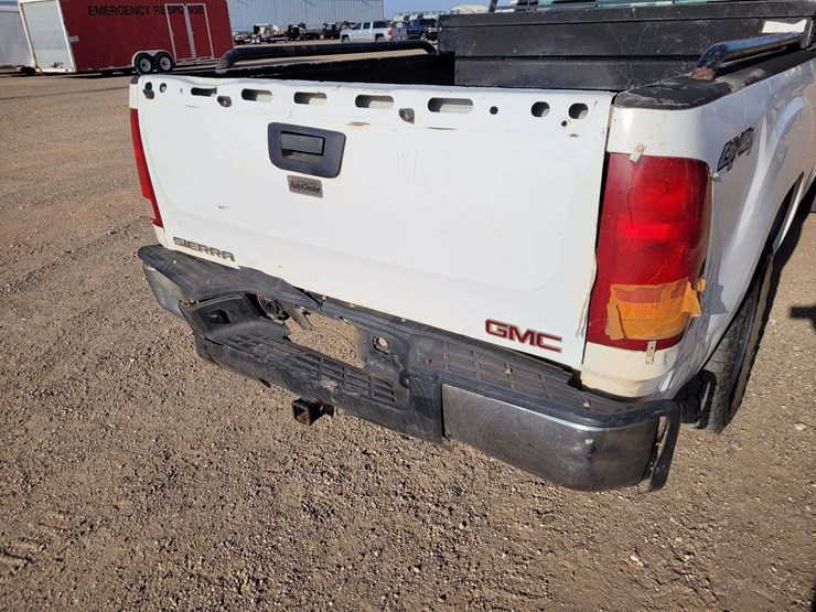 2013-gmc-sierra-1500-image-8